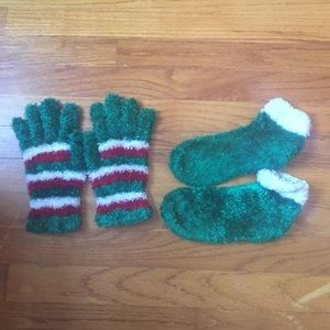 Fuzzy socks and gloves