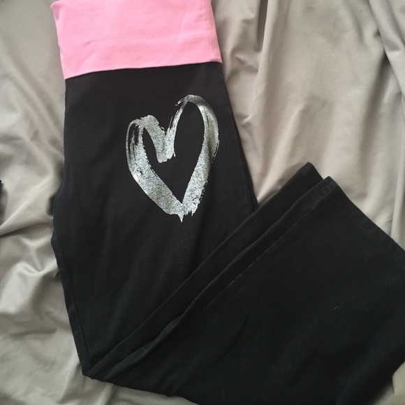 PINK yoga capris