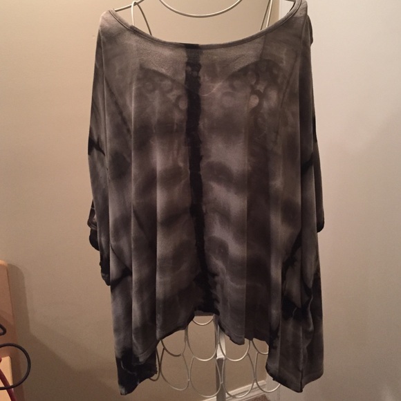 Green Tie-Dye Flowy Top