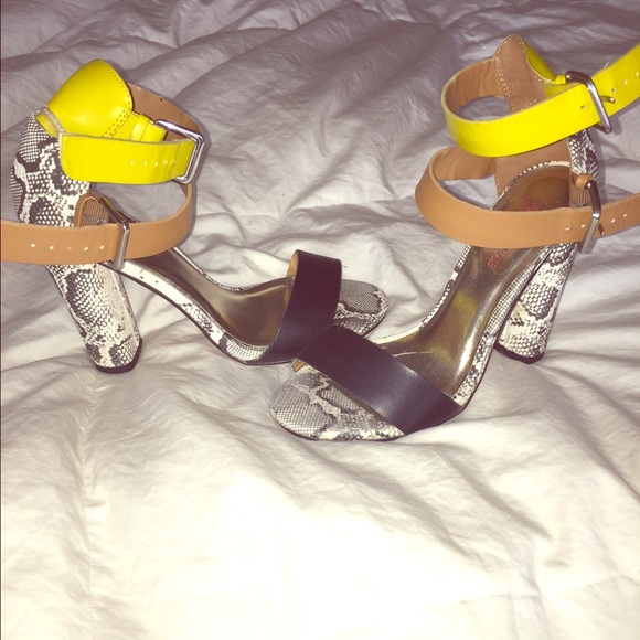 Mootsies Tootsies Shoes size 6