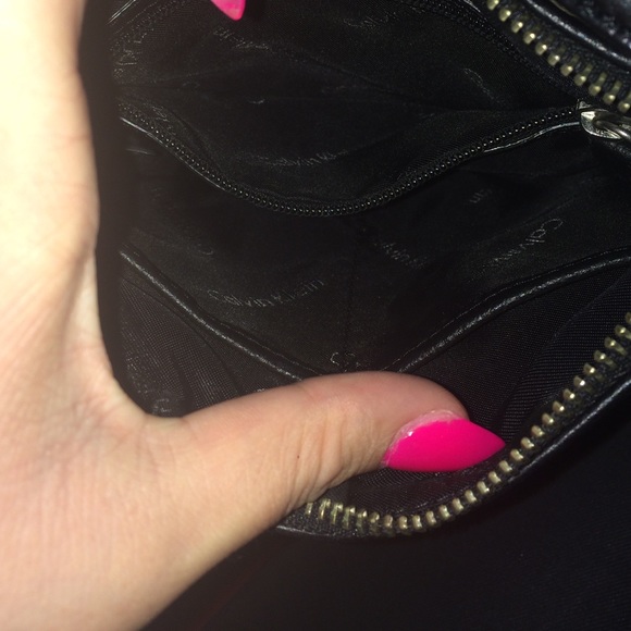 Calvin Klein small cross body bag - Picture 3 of 4