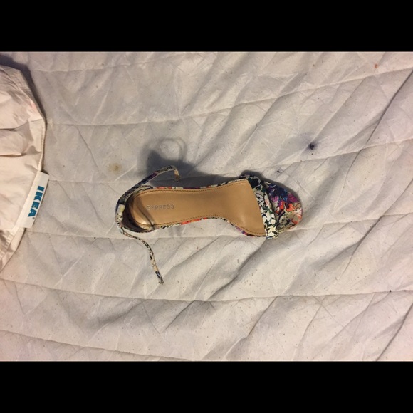 Express Shoes - Express heals