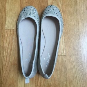 NWOT Beige embellished ballet flats Sz 8