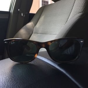 Ray-Ban New Wayfarer Sunglasses