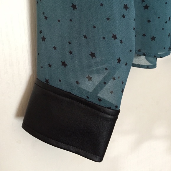 BCBG Long sleeve blouse - Picture 2 of 4