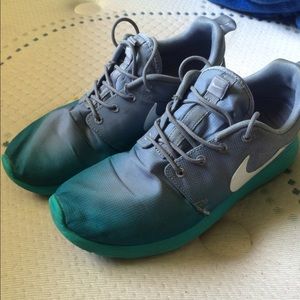 Ombré Nike Roshe Run!💞