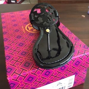 NWT TORT BURCH MILLER SANDALS