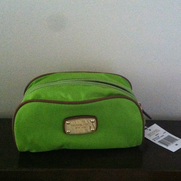 NWT MK pouch! 🌺SALE TODAY🌺