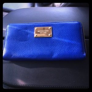 Michael Kors Continental Zip Around Large Wallet