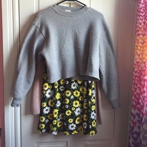 Brandy Melville Cropped Crewneck