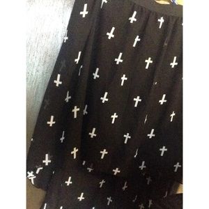Black and White cross high low skirt. 🌚⭐️🃏