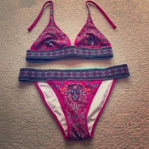 ⭐️NEW Without Tags!!⭐️Victoria's Secret Bikini!!🌺