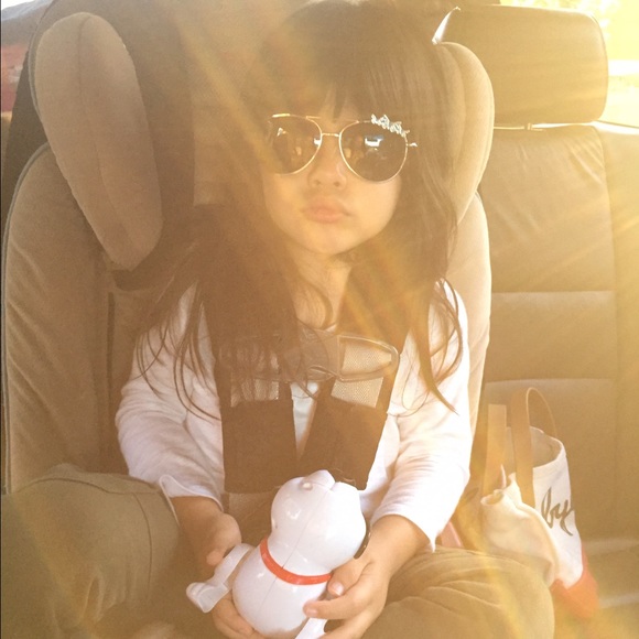 Meet Your Posher - Picture 4 of 4