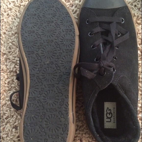 ugg tennis shoes👟