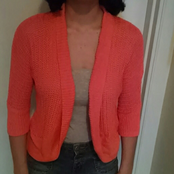 Coral 3/4 sleeve knit shrug - XS
