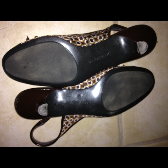 Liz Claiborne Sling Backs - Picture 3 of 4