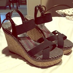 NEW!! Black wedge with cork-like heel!