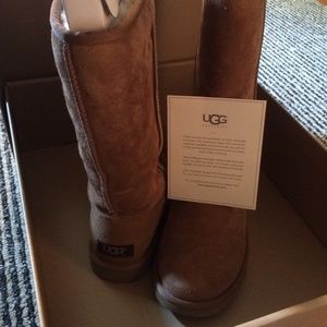 UGG AUSTRALIA tall chestnut WOMENS size 7