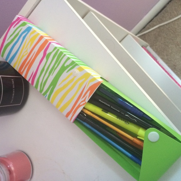 pencil case - Picture 2 of 4