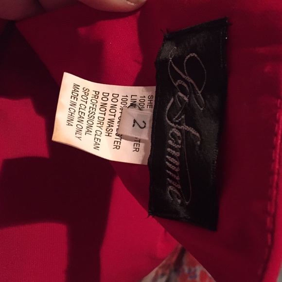 Worn once evening/ prom dress!! Tailored to size 0 - Picture 4 of 4