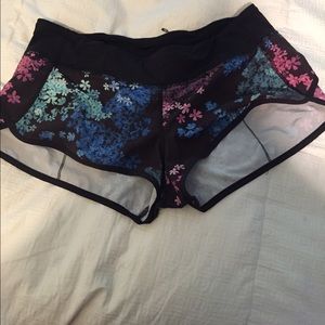 RARE lululemon run speed short petal pop