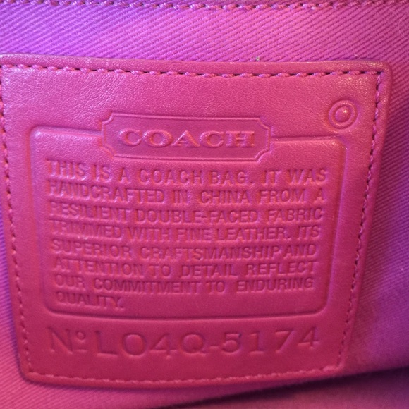100% authentic large coach tote!! 💐 - Picture 3 of 4