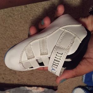 pair of the 2014 christmas jordans barely worn