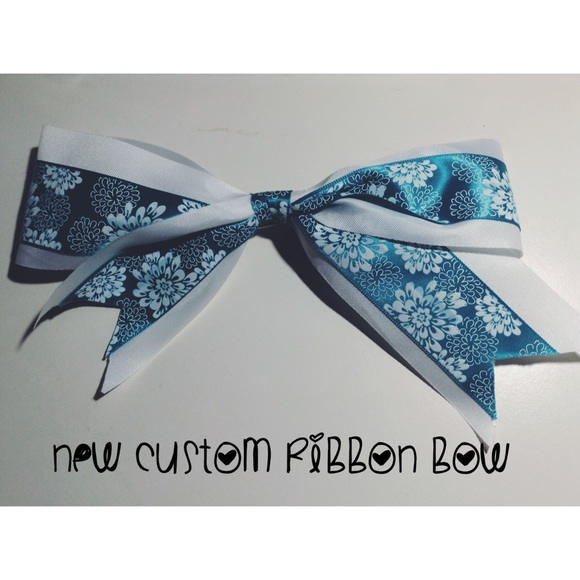Cute cheer bow
