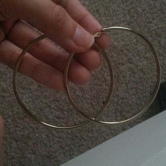 Hoop ear rings