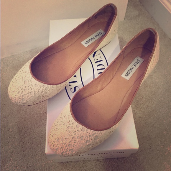 Steve Madden Flats!