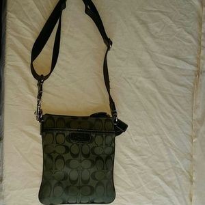 Coach   Cross body purse