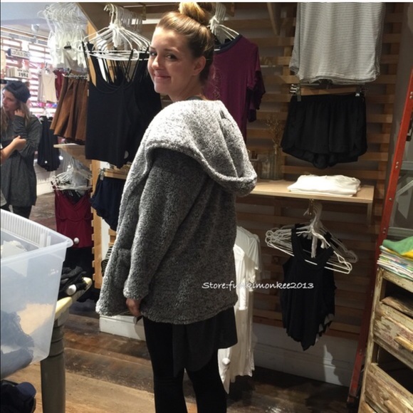 brandy melville fluffy jacket