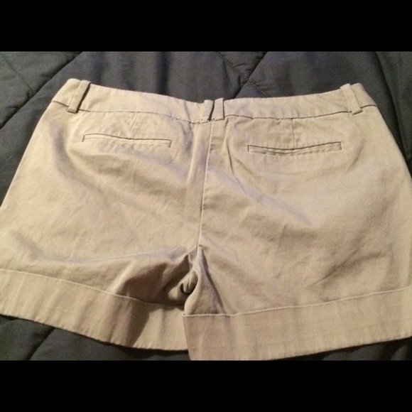 tan shorts - Picture 2 of 2