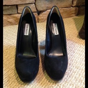 Steve Madden Black Platform Pumps