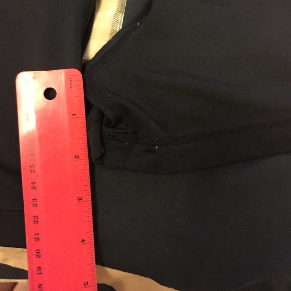 NO LONGER AVAILABLE SHORTS - Picture 3 of 4