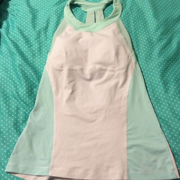 Lulu workout top