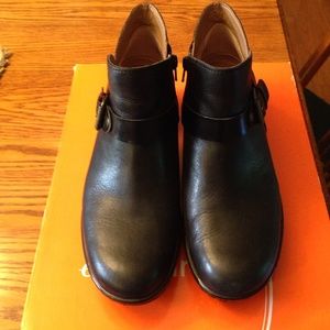 EasySpirit Leather Short Boot