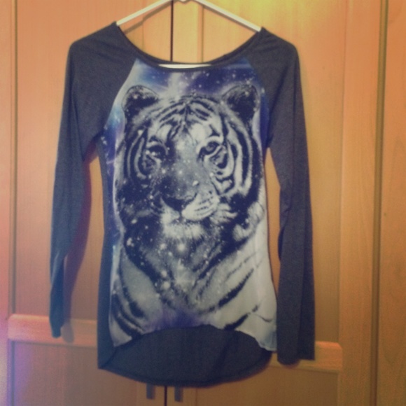 Long sleeve cosmic tiger t-shirt.