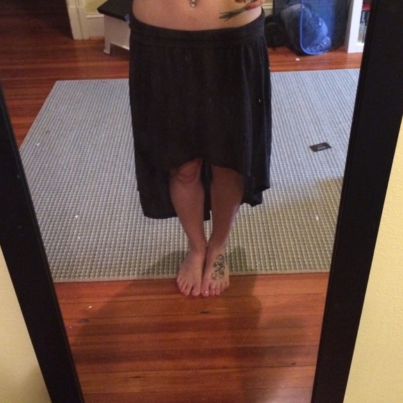 Hi-lo skirt - Picture 2 of 3