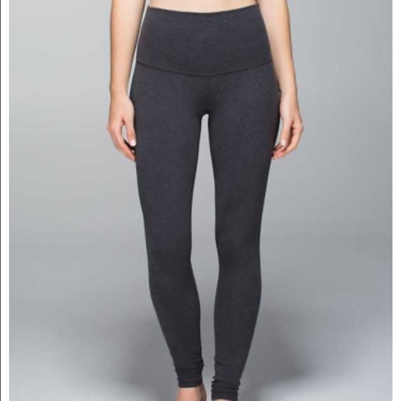 🎉🎉SOLD  🚨 Lulu Lemon Cotton Roll Down Leggings - Picture 1 of 4