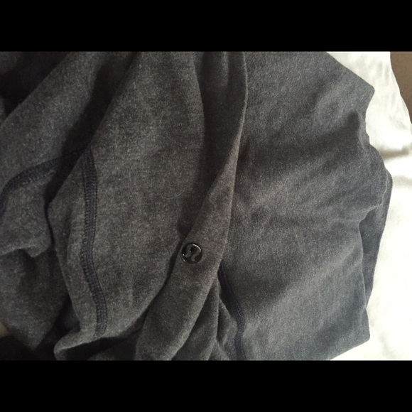 🎉🎉SOLD  🚨 Lulu Lemon Cotton Roll Down Leggings - Picture 2 of 4