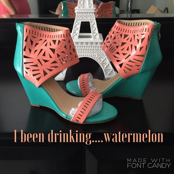Women's wedge shoes
