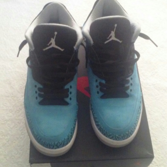 Jordan powder blue 3's