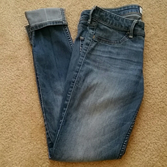 Hollister Jean's