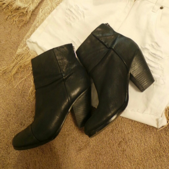 ****Final price*****Vince Camuto black ankle boots