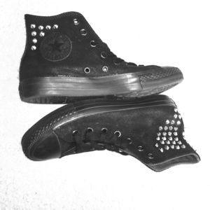 ALL BLACK STUDDED HIGHTOP CONVERSE