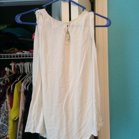 Top - Picture 2 of 2