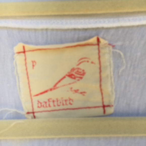 HOLD 🍒Batwing flowing white top - Picture 4 of 4