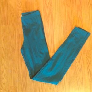 Sea green leggings.