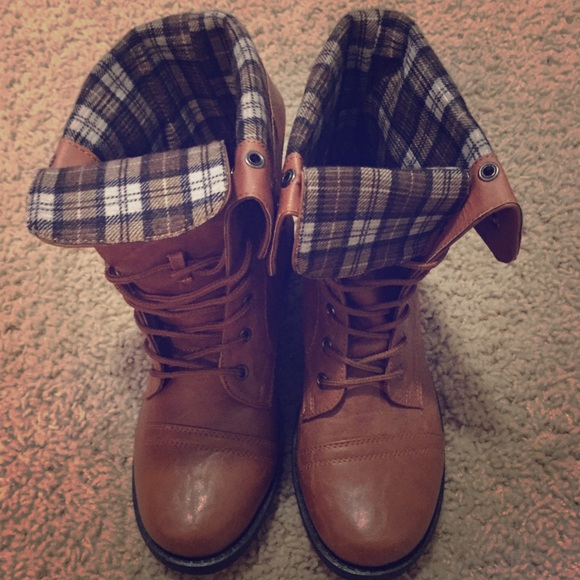 ANNA Boots Size: 6